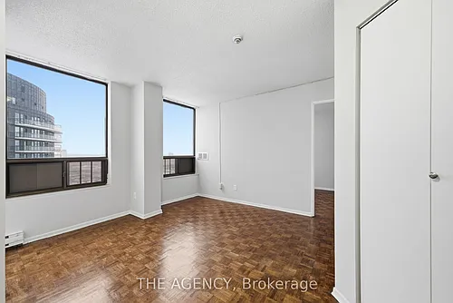 2360 Dundas St W Photo 1