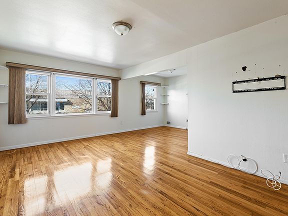 3rd image of 2417 Parsons Blvd #1