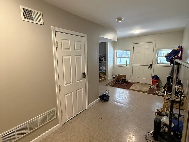 45 Hazel St — Photo 8