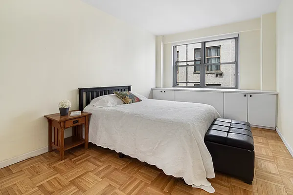 Sold by Compass | media 18