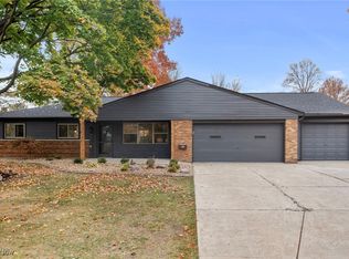 21941 Hilliard Blvd, Rocky River, OH