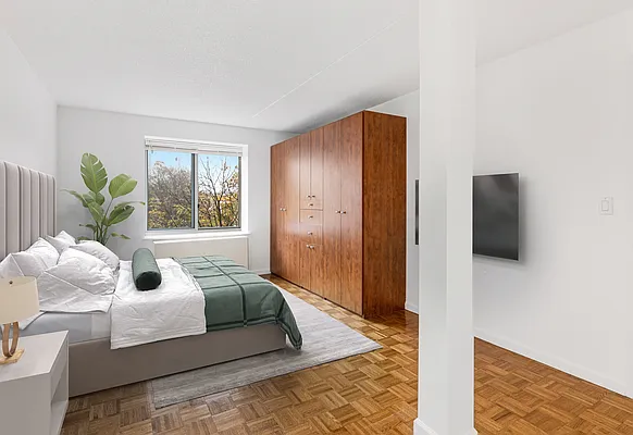 Rented by Brown Harris Stevens | media 3