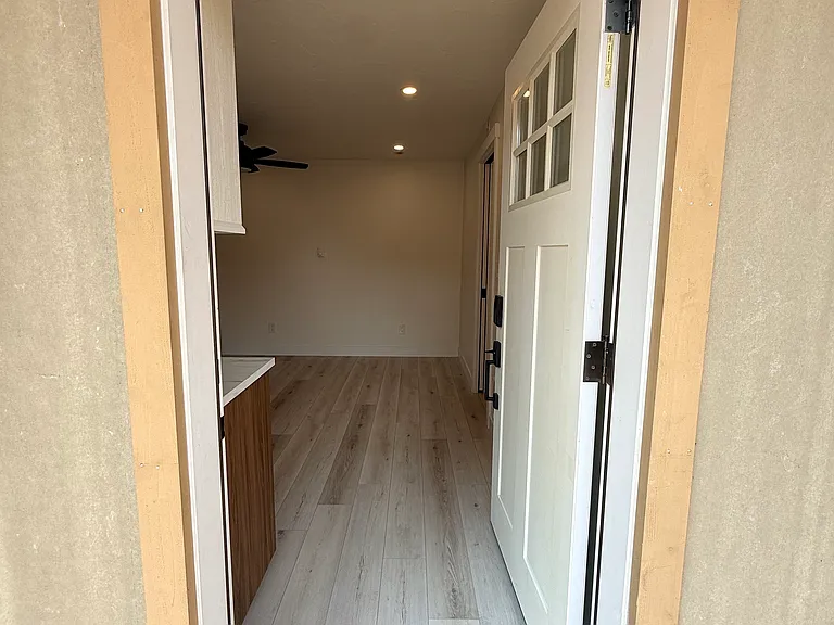1324 NW Albany Ave #B — Photo 8