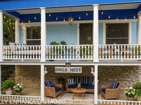 19 Pine St, Eureka Springs, AR 72632