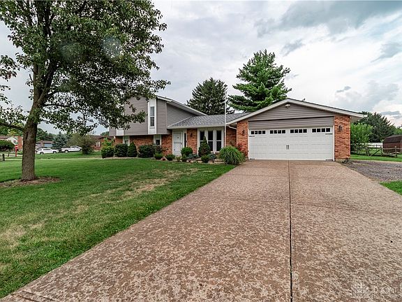 2nd image of 3745 Niemoeller Dr