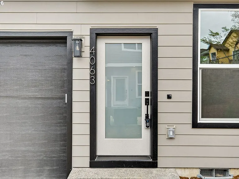 4063 SW McKinley St — Photo 32