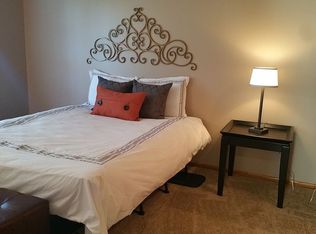 9212 Hillingdon Rd, Woodbury, MN 55125