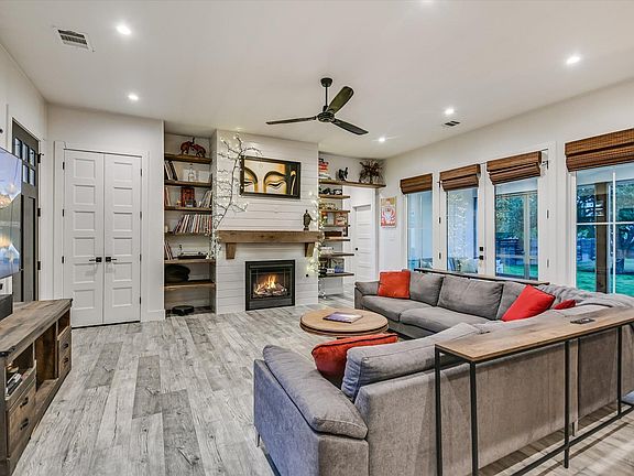 4th image of 411 Whitetail Dr
