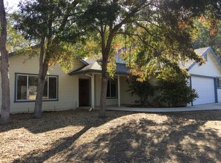 43787 Oak Dr, Three Rivers, CA 93271