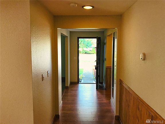 2nd image of 4907 Sheridan Dr SE
