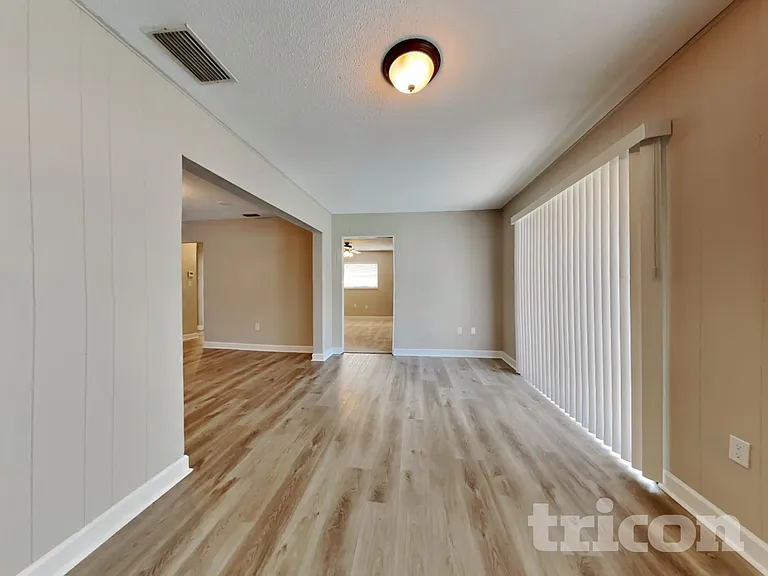 6160 Rockefeller Ave — Photo 6
