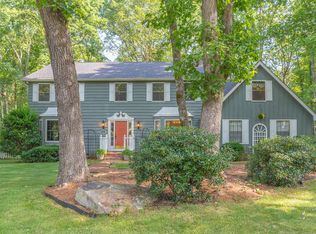 13 Whispering Pines Dr, Signal Mountain, TN 37377