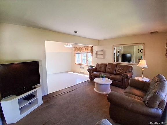 2nd image of 37 Acorn Place