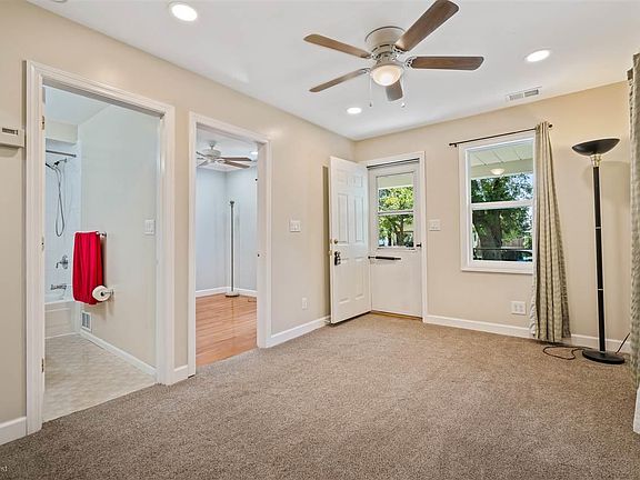 5th image of 1219 E Hayes Ave