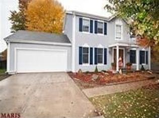 220 Hunters Pointe Dr, Saint Charles, MO