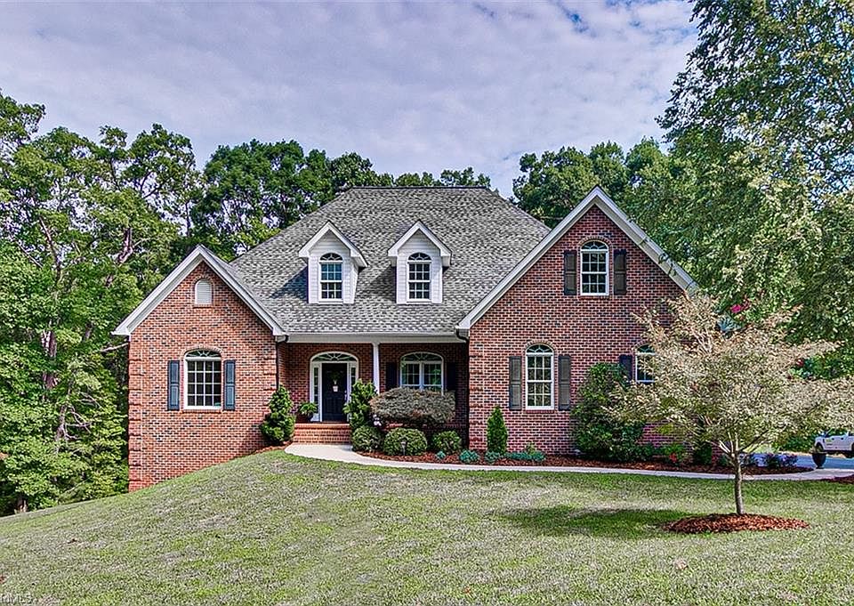 1st image of 1785 Monarch Ln
