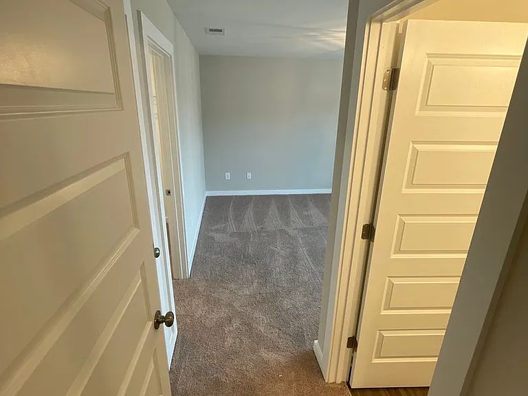 35 Coleman Ln — Photo 23