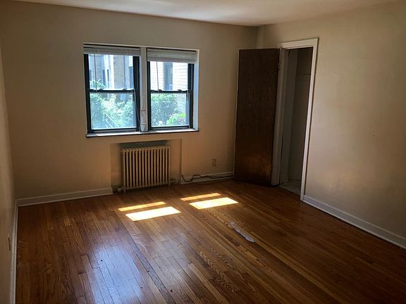 5th image of 255 Linwood Ave