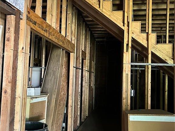5th image of 303 Grady Ave NE