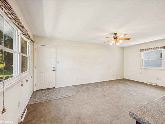 5th image of 1715 Whittier Park Dr
