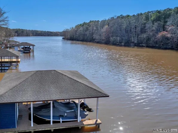 740 Summit Ln, Bracey, VA 23919