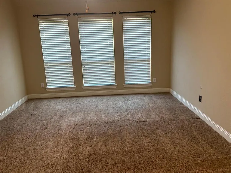 15917 Langsdale St — Photo 5