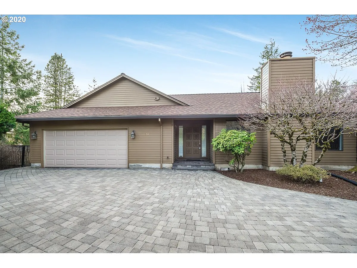 11354 SW Lynnvale Dr photo 1