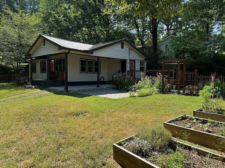 125 Raleigh Ave — Photo 4