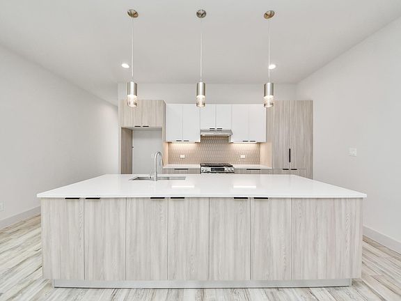 5th image of 4022 Boho Ln