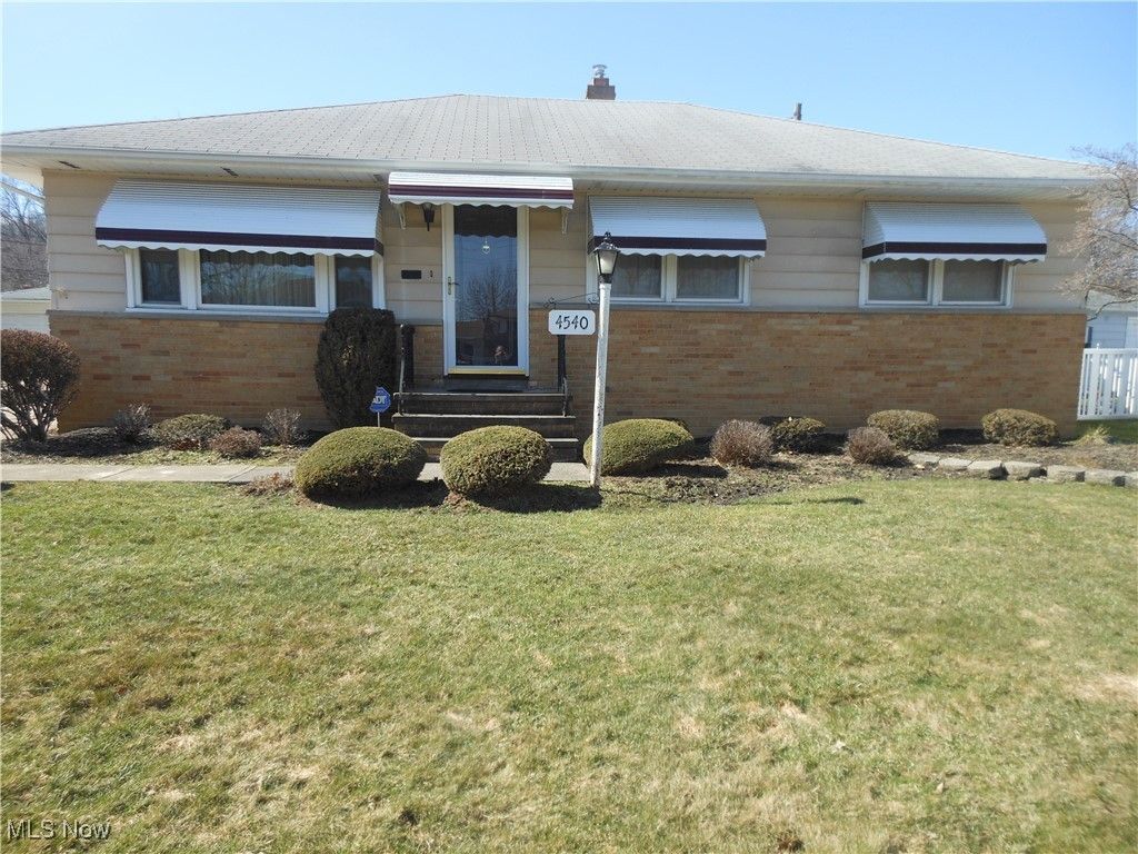 Real estate listing image