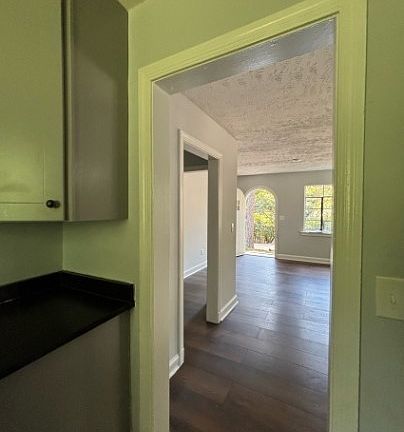 4th image of 1406 Briarcliff Dr