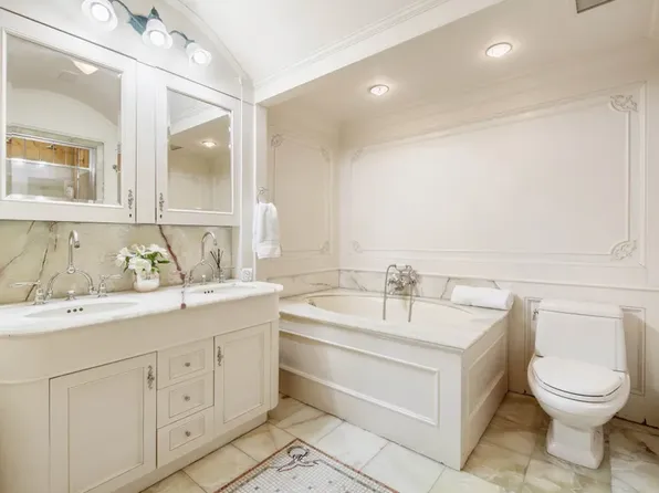 1 Beekman Place image 16 of 21