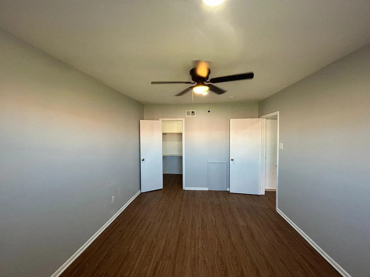 3 bed, 2.5 bath, 1140 sqft, $2,000 — Photo 4