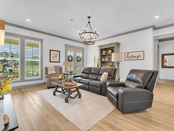 2nd image of 100 Laurie Dr