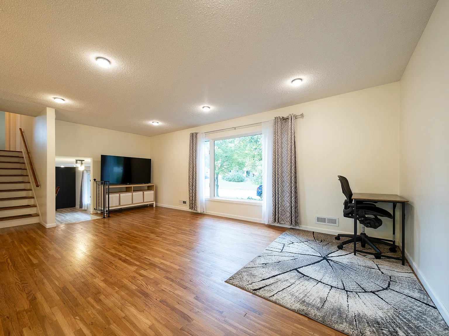 131st Street Court West, Apple Valley (6359) JP JS1 - 1 — Photo 4