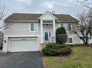 2439 Oakfield Dr, Aurora, IL 60503