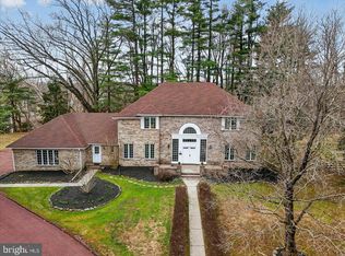 3 Mansion Hill Dr, Ewing, NJ 08628