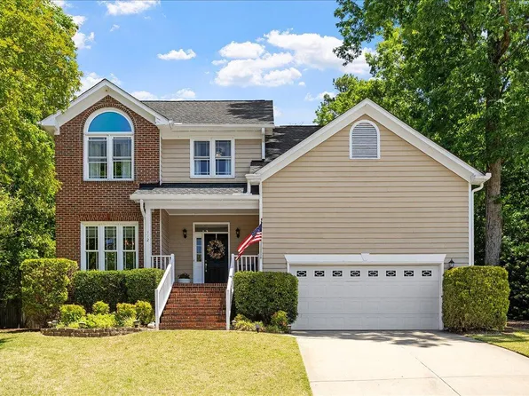 112 Conway Ct, Cary, NC 27513