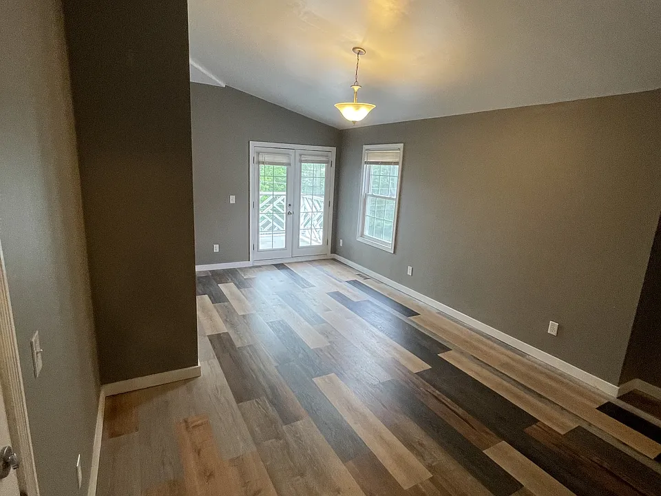 3432 N Capitol Ave #9