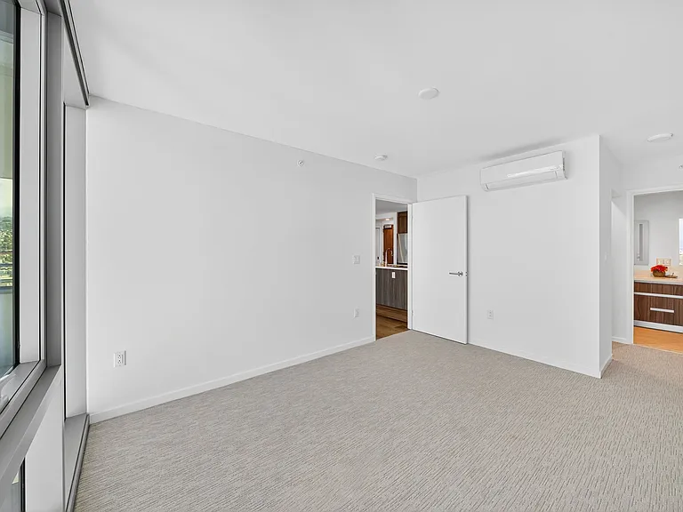 1515 Liona St #2002 — Photo 11