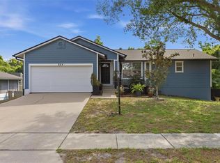 684 Crows Bluff Ln, Sanford, FL 32773