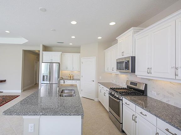 5th image of 7069 White Willow Ct