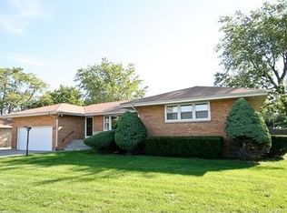 7431 S Roberts Rd, Bridgeview, IL 60455