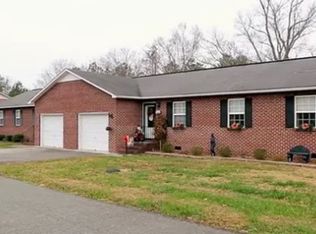 Hayfield Circle, Manchester, TN 37355