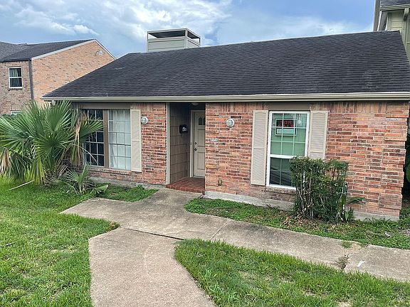 3rd image of 6428 Creekbend Dr #1-16