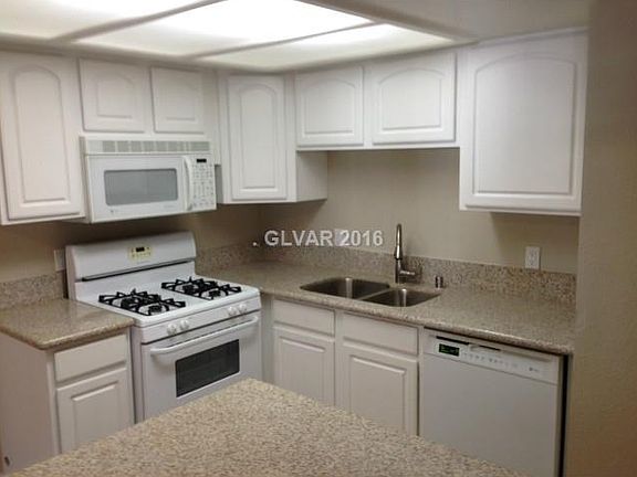 3rd image of 705 Rock Springs Dr APT 101