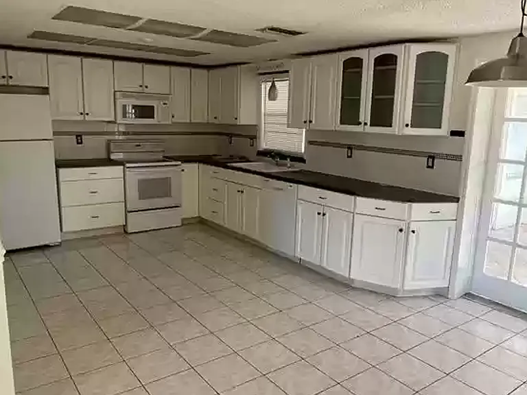 6707 Lenoir Dr — Photo 5