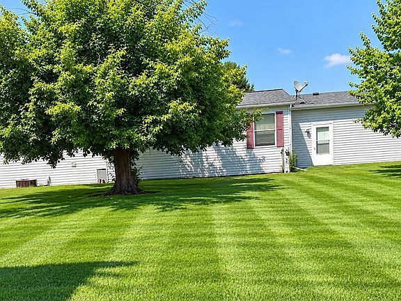 2nd image of 459 Meadowlark Cir