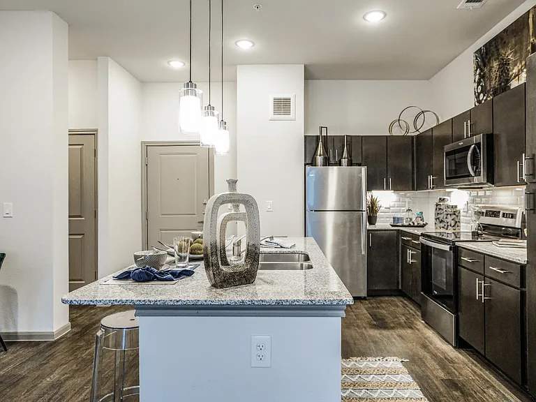 The Grand at Manor Apartments — Photo 36