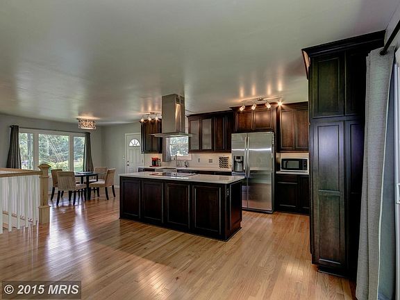 3rd image of 197 Holly Oak Ln